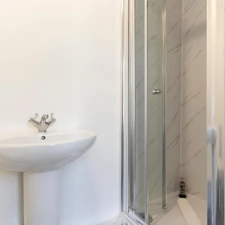 Gasthuis #4 - Location - Private Ensuite, Smart Tv, Fast Wifi And Free Parking - By Yoko 4*