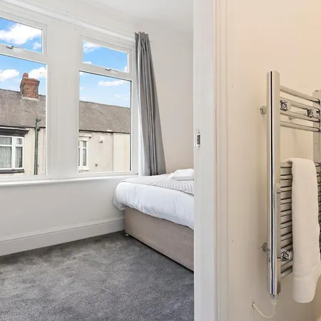 Gæstehus #4 - Location - Private Ensuite, Smart Tv, Fast Wifi And Free Parking - By Yoko
